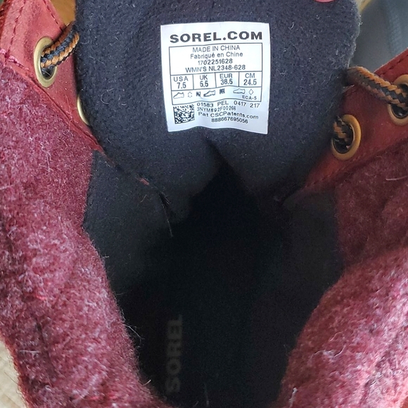 Sorel waterproof boots - Picture 3 of 9